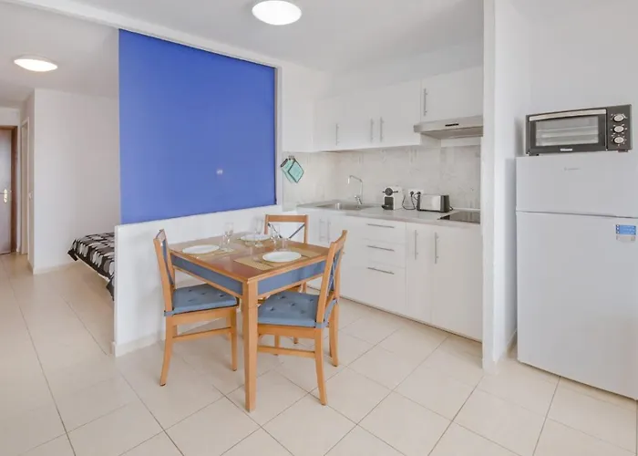 Terrazza E Vista Sull'oceano, Wi-fi, Piano 3, Piscina Sullo Stesso Piano, Aria Condizionata Apartman